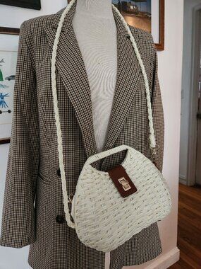 White straw wicker shoulder purse handbag Vietnam